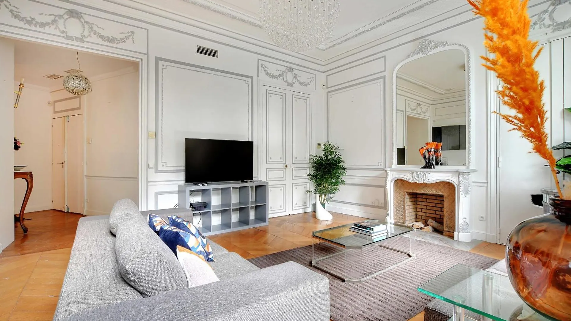 Magnificent Appt - 2Bd-4P - Georges V - Champs-Elysees Apartment Paris 0*,  France